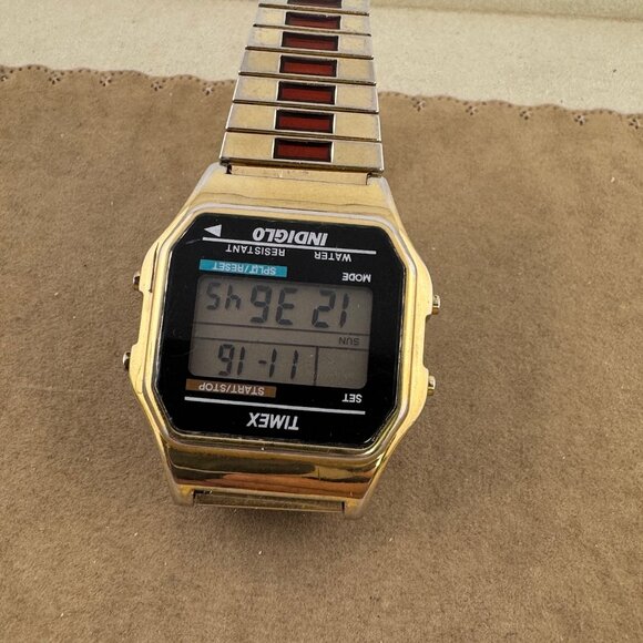 Timex Indiglo Digital Men’s Gold Tone Alarm Chrono Quartz Watch - Picture 3 of 7